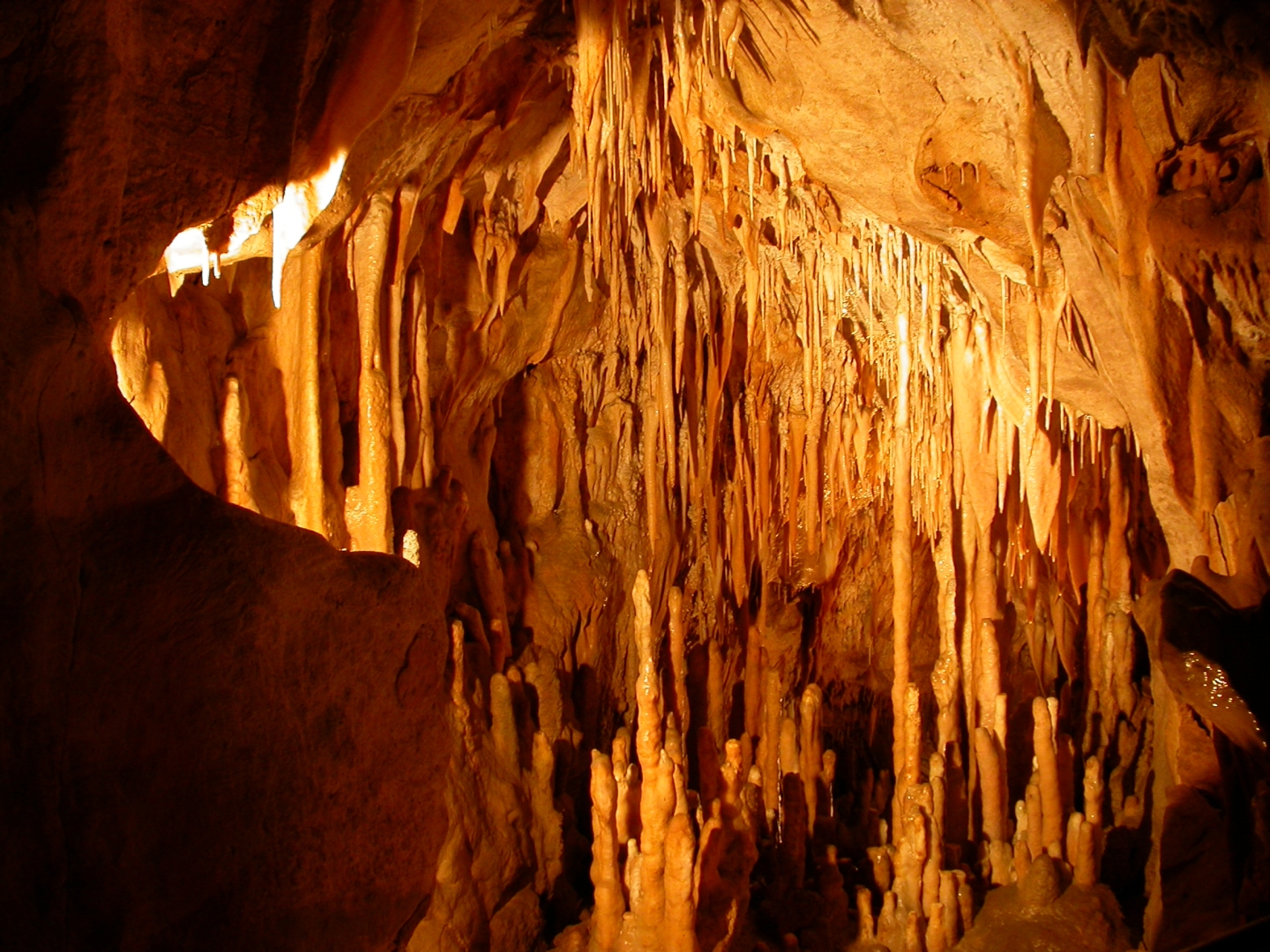 Photo cave